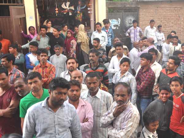 पुलिस कर रही फरार पति की तलाश