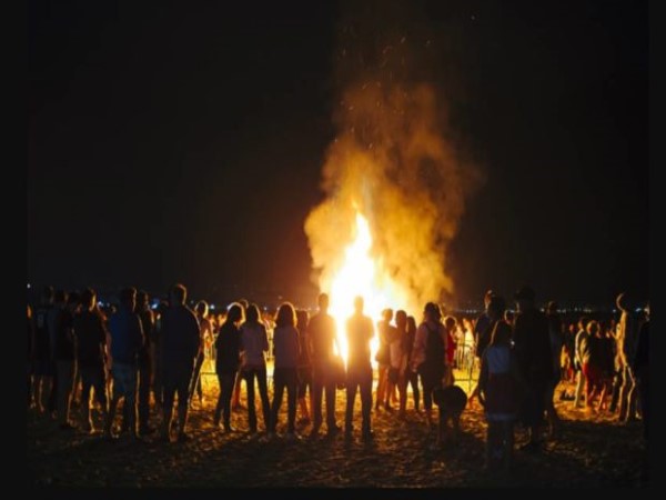 43 साल की उम्र में पहली बार होलिका से पंडा के रूप में निकले थे