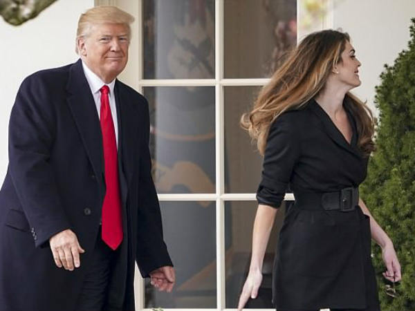 दोबारा किस करना चाहते थे ट्रंप 