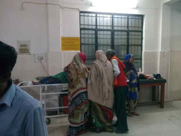 Three devotee died when vehicle overturned in Balrampur
