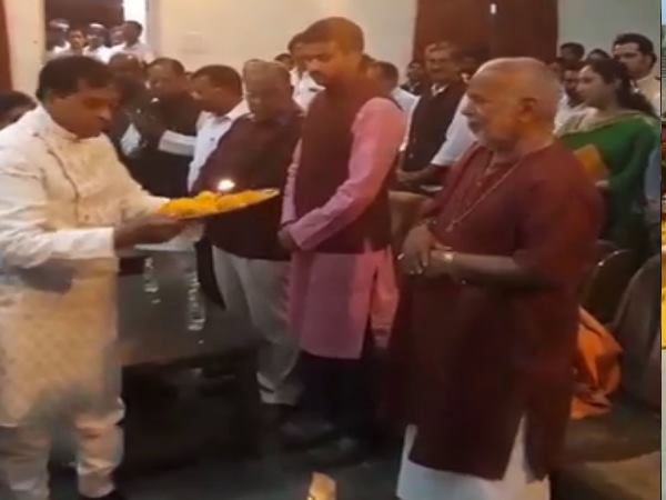 नजारा देख सबने वीडियो बनाना शुरू कर दिया