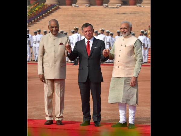 अपने ही धर्म का नुकसान कर रहे हैं लोग 