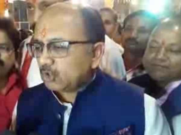 Siddharth Nath Singh demanded investigation in death of Lal Bahadur Shastri