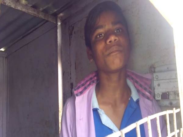  Shahjahanpur children sell liquor 