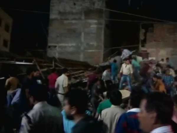 Madhya Pradesh: A building has collapsed near Sarvate bus stand in Indore