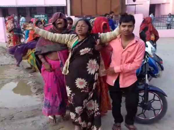 शव रखकर लगाया जाम