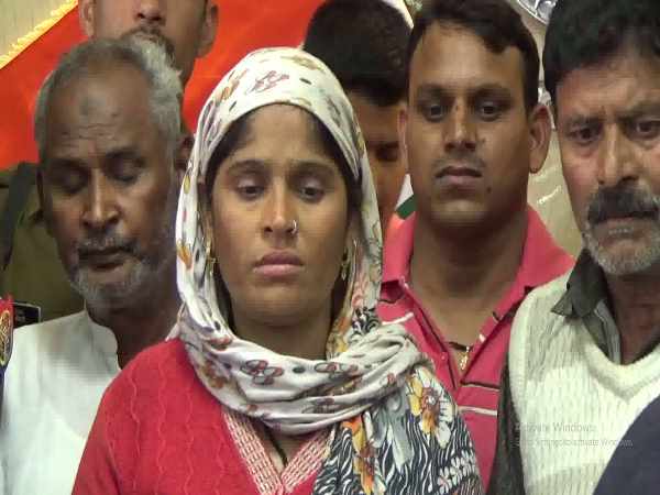 पिता की दूसरी शादी से था नाराज