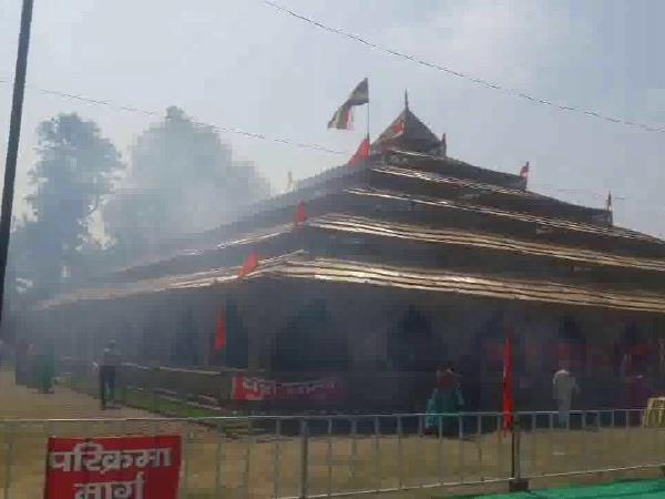 'यज्ञ से शुद्धि प्रदूषण से मुक्ति'