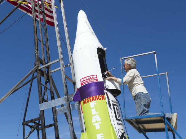 लिमोजिन चलाने के शौकीन माइक 