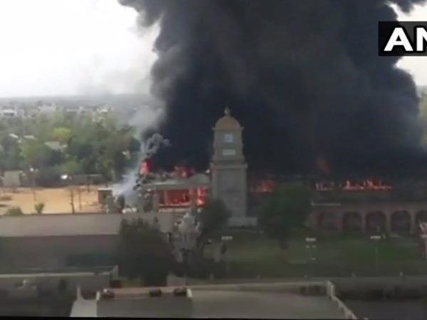 rajasthan: fire broke out at Jaipur Sirsi Road Mysore Mahal marriage hall rajasthan: fire broke out at Jaipur Sirsi Road Mysore Mahal marriage hall