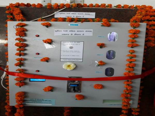 women can purchase sanetary napkin from lucknow railway station 