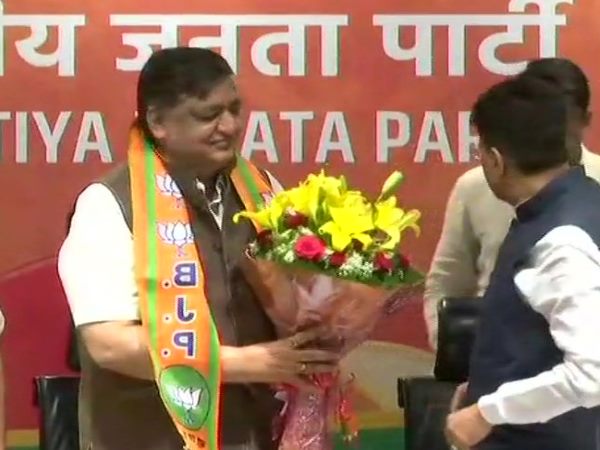 भाजपा में किसी लालच में नहीं आए