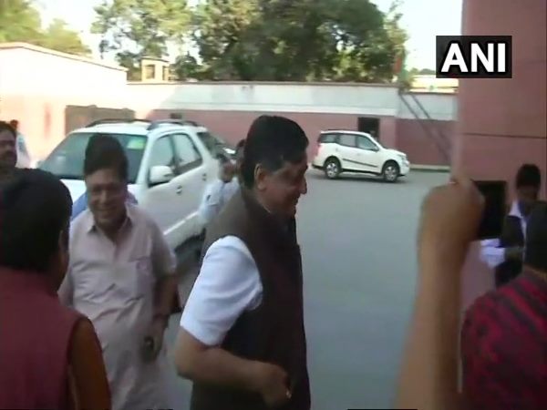 कांग्रेस के टिकट पर बने थे विधायक