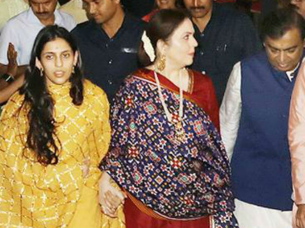 श्लोका हीरा कारोबारी रसेल मेहता की सबसे छोटी बेटी 