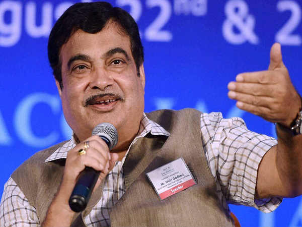 इन नेताओं ने भी दर्ज किया केस