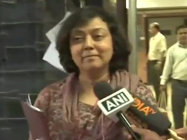 'फिर से परीक्षा कराने का फैसला छात्रों के हित में'
