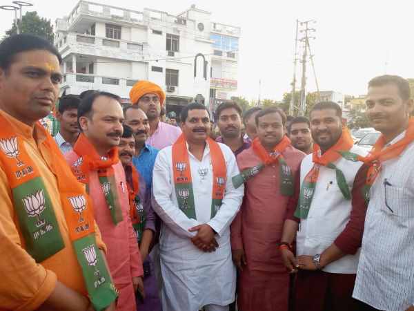 बीजेपी ने झोंकी ताकत