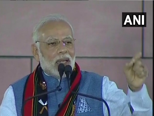 'देश में ऐसे भी दल है जहां लोगो पद में तो बड़े होते जाते हैं, लेकिन कद में बड़े नहीं हो पाते'