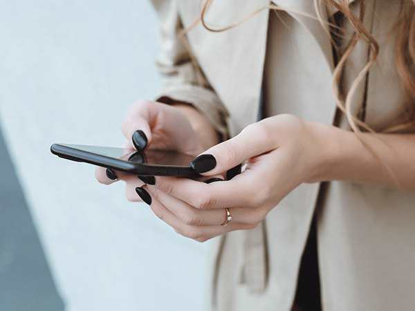 82 फीसदी महिलाओं ने कबूली अश्लील मैसेज आने की बात