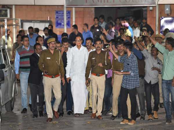 शीना बोरा की हत्या से पहले थे हिस्सेदार शीना बोरा की हत्या से पहले थे हिस्सेदार