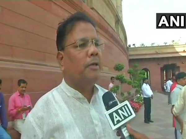 'पाकिस्तान के भूभाग (सिंध) के नाम को राष्ट्रगान से हटा देना चाहिए'