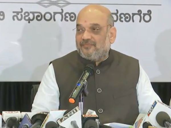 हिन्दुओं को बांट रही कांग्रेस हिन्दुओं को बांट रही कांग्रेस