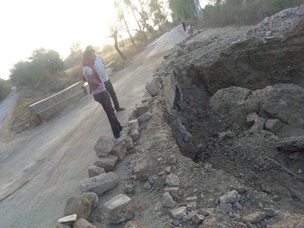 SP leader died when bridge fell on him in Mirzapur