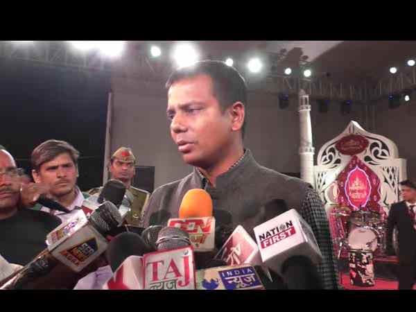 डीएम ने मामले के बारे में बताया