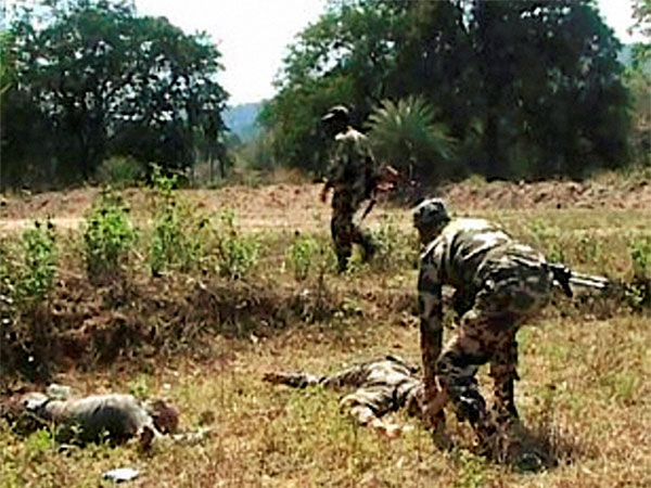 करीब 150 नक्सलियों ने मिलकर इस हमले को अंजाम दिया है