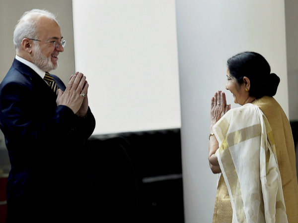 विदेश मंत्री को भी नहीं मालूम कुछ 