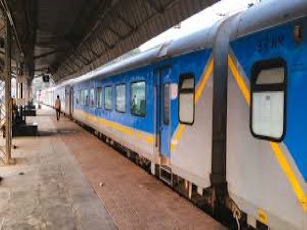 India’s fastest train Gatimaan Express Jhansi from April 1 India’s fastest train Gatimaan Express Jhansi from April 1