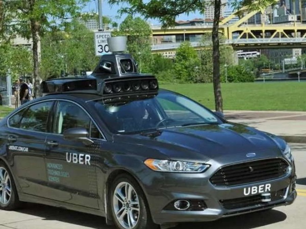 हादसे के समय कार की स्पीड 64 किमी थी