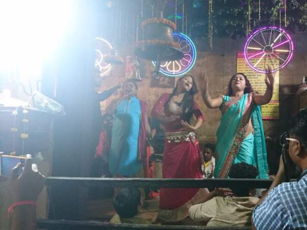Dance of girls in Manikarnika ghat of Varanasi