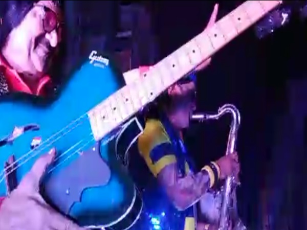 'आज का बजरबट्टू किरदार, होली की शुभकामनाएं'