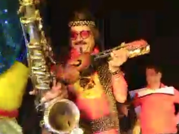 इस रॉकस्टार रूप को लेकर ट्विटर यूजर्स ने कसा तंज 