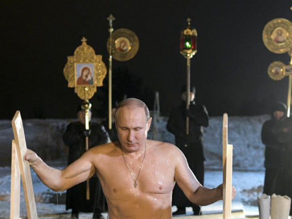 दो दशक पहले संभाली थी कमान 