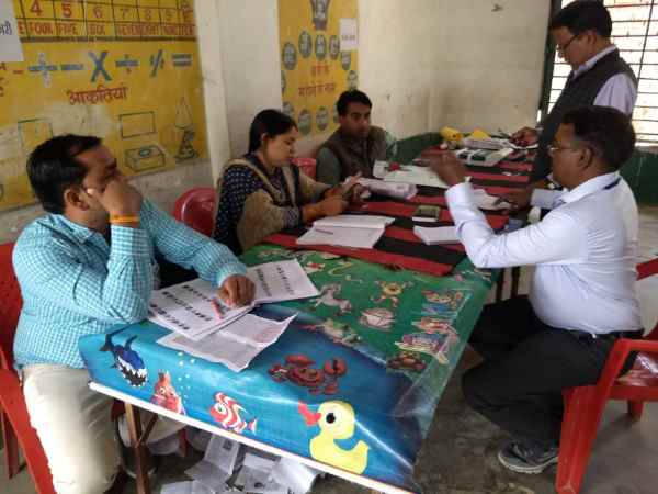 Only 38 percent voting in Phulpur by election