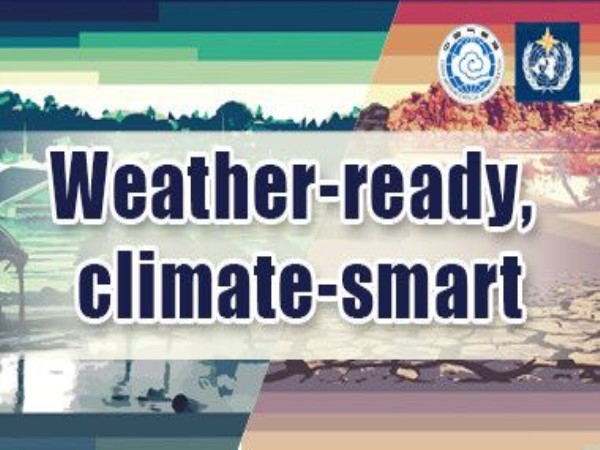 लोगों की करता है मदद