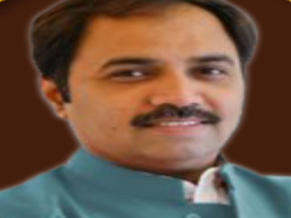 विपक्षी नेता अब फैक्ट्री की वैल्यूएशन पर भी सवाल उठा रहे हैं विपक्षी नेता अब फैक्ट्री की वैल्यूएशन पर भी सवाल उठा रहे हैं