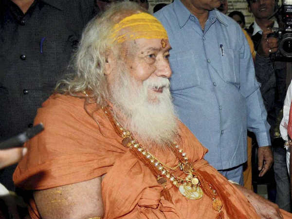 शंकराचार्य जगद्गुरु स्वामी को कांग्रेसी बताया जाता है शंकराचार्य जगद्गुरु स्वामी को कांग्रेसी बताया जाता है