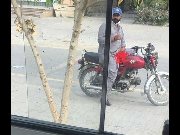 Viral Photo: Pakistan man ‘flashes and masturbates’ in public; sparks ‘Mera Jism, Meri Marzi debate online Viral Photo: Pakistan man ‘flashes and masturbates’ in public; sparks ‘Mera Jism, Meri Marzi debate online