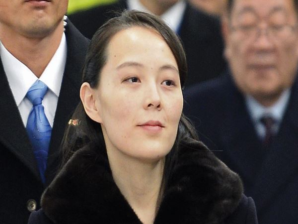 मून और किम की मुलाकात के पीछे इस लेडी का हाथ मून और किम की मुलाकात के पीछे इस लेडी का हाथ