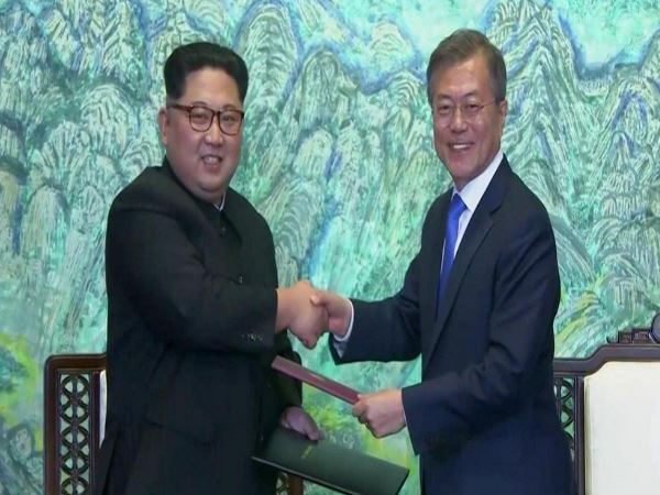 ऐतिहासिक अध्याय लिख रहा हूं'