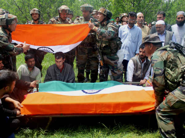 पहली बार छुट्टी पर आए थे फैयाज