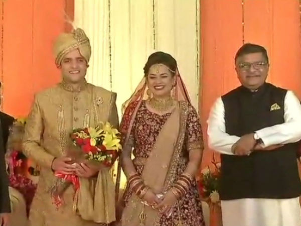  टीना-अतहर का ग्रैंड रिसेप्शन 