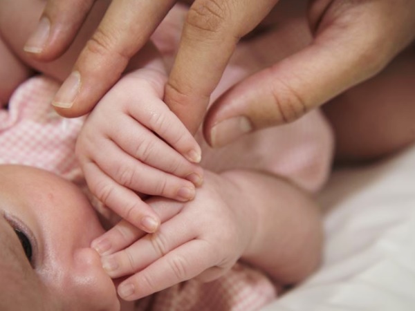 मां ने लगाया पुरानी रुममेट पर आरोप