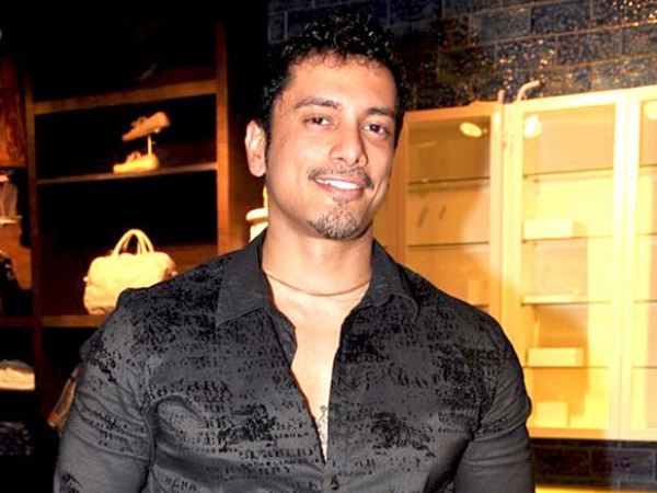 पहले भी हो चुकी है ऑटो ड्राइवरों से झड़प