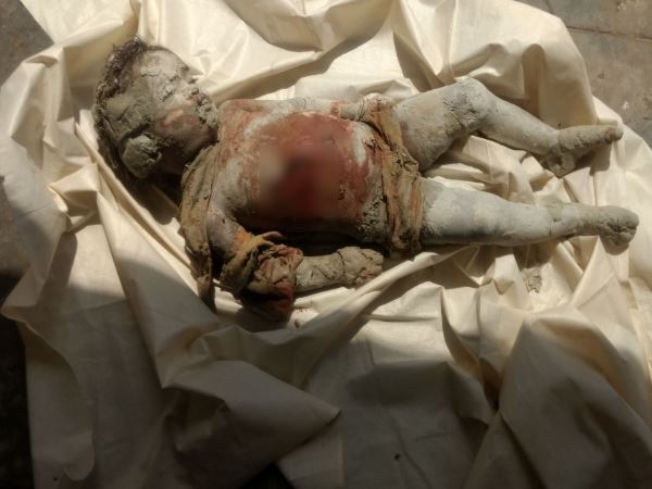 मछली की तरह बच्ची को बार-बार कटिया में फंसाते रहे