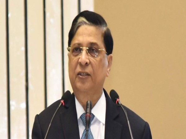 फुल बेंच कर सकती है सुनवाई