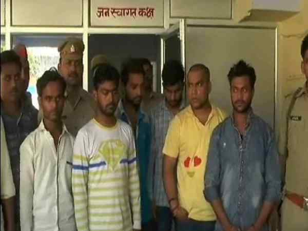 पुलिस का गुनाह सीसीटीवी में कैद